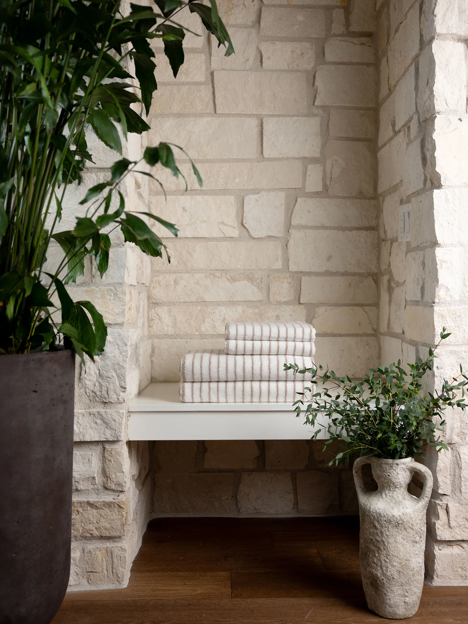 Luxe Hand Towels - Image 42