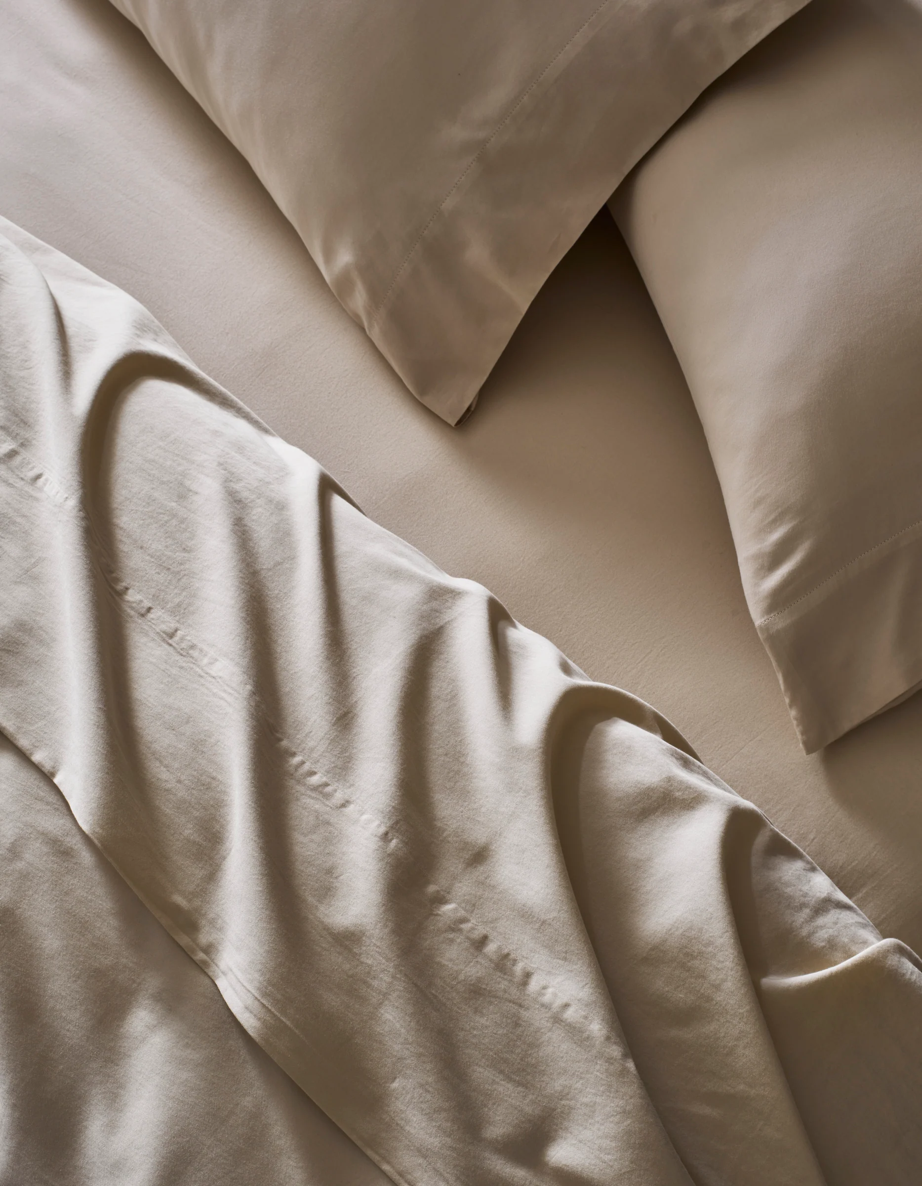Soft-Wash Cotton Bedding Deluxe Bundle - Down Alternative - Image 10