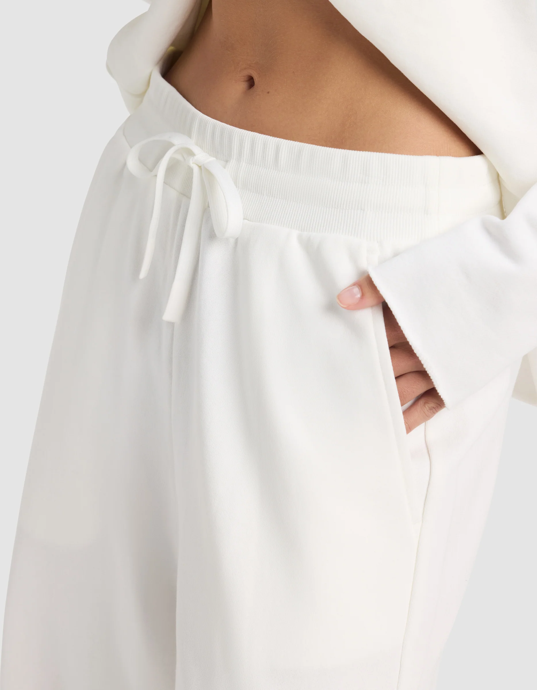Women's Chelsea Set - Image 18