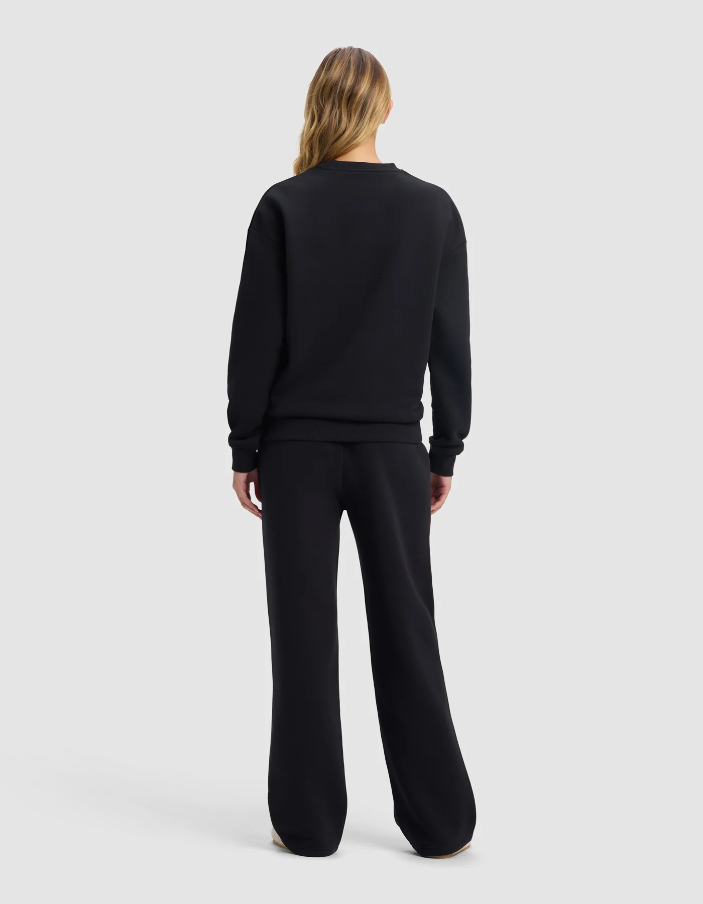 Women's Cityscape 2.0 Crewneck & Wide Leg Pant Set - Image 15