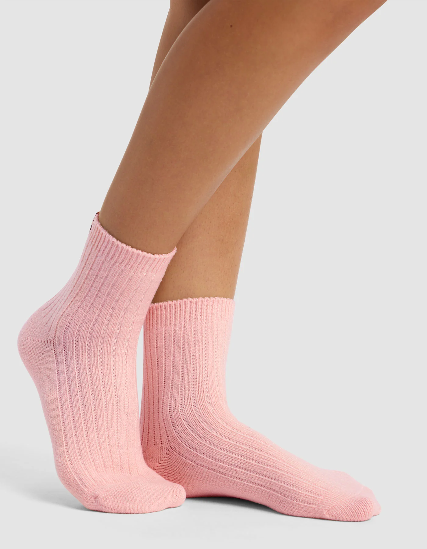 Women's Plush Lounge Quarter Sock - Image 14